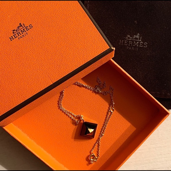 Hermes Medor Folk Pendant Necklace - Picture 2 of 4